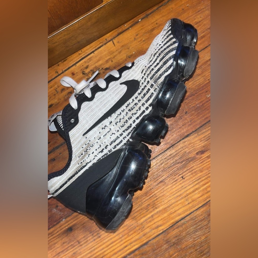 Vapor maxs